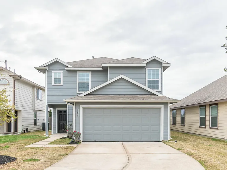 19327 Golden Wave Dr — Photo 1