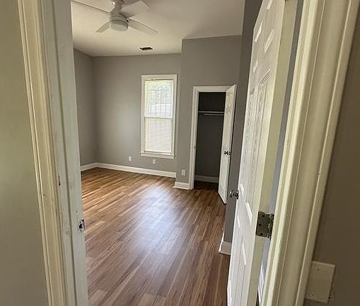 4th image of 711 Roanoke Ave