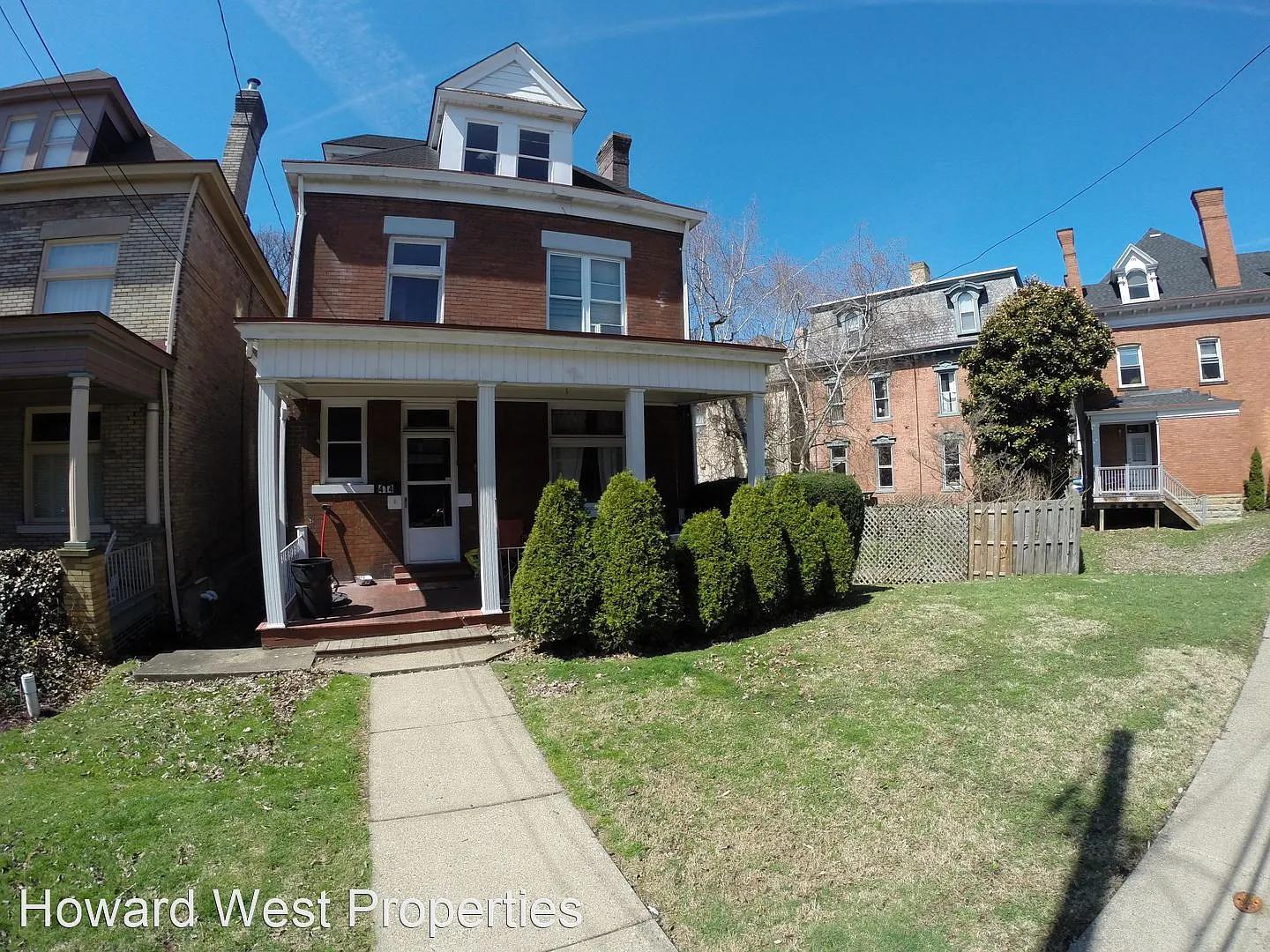 414 Stratton Ln photo 1