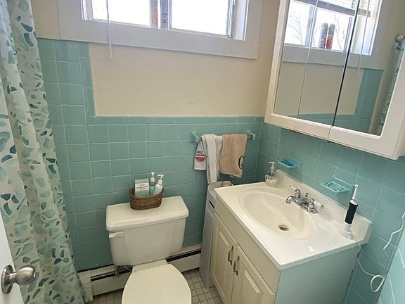 4th image of 41 Ardell St APT 1