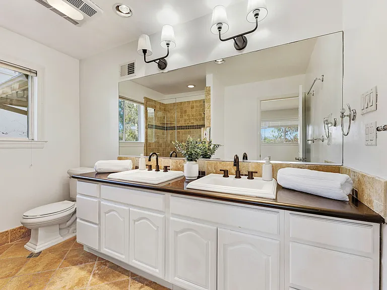 866 Alma Pl — Photo 14