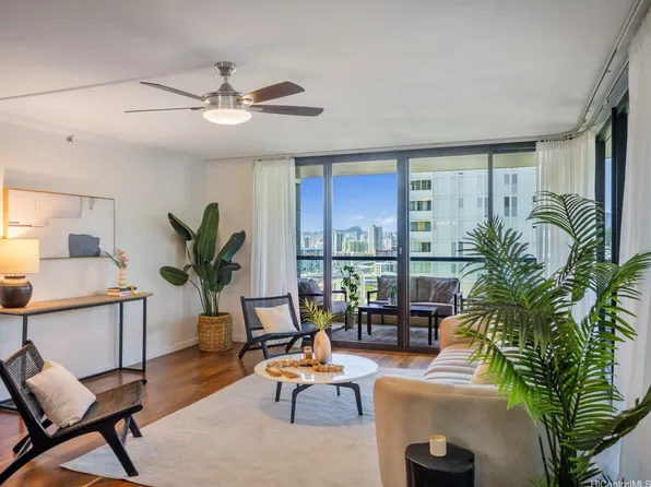 1015 Wilder Ave APT 305, Honolulu, HI 96822