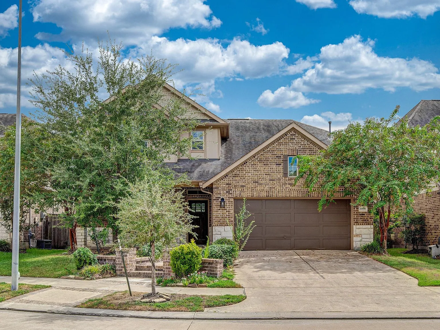 4 bed, 3.0 bath, 3010 sqft, $2,800 — Photo 1