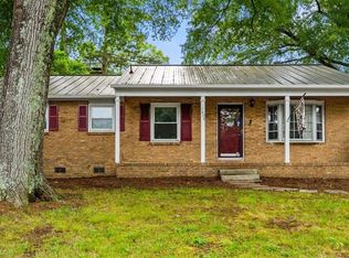 1605 Guyer St, High Point, NC 27265