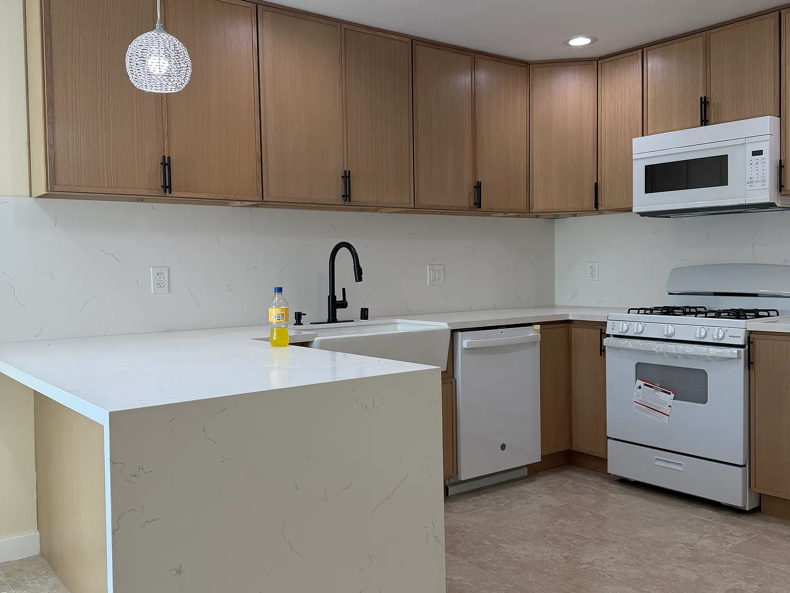 1013 Treadwell Ave — Photo 1