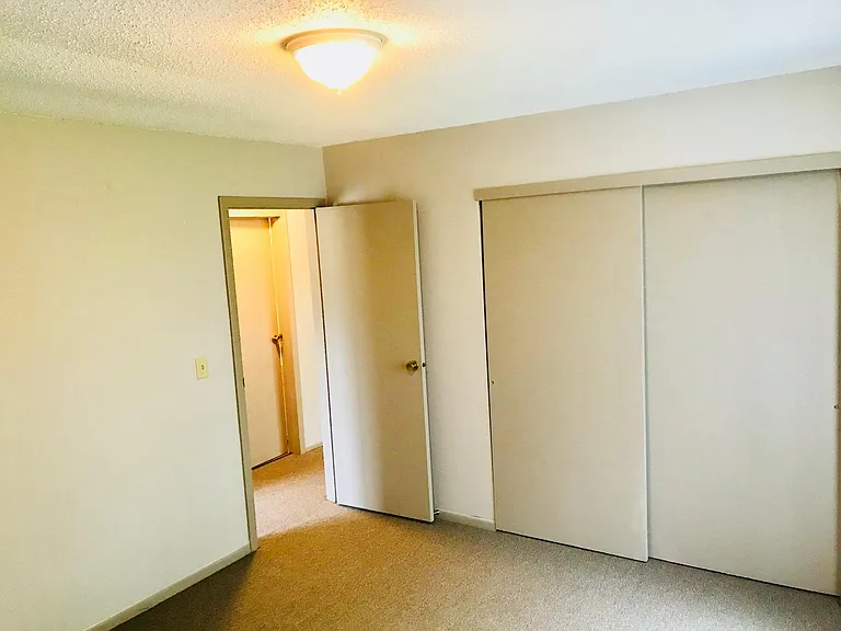 605 E Main St #7 — Photo 11