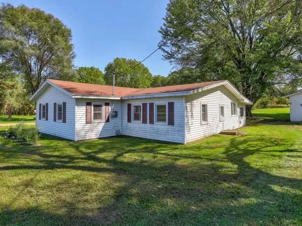 605 Marsh Rd, Plainwell, MI 49080
