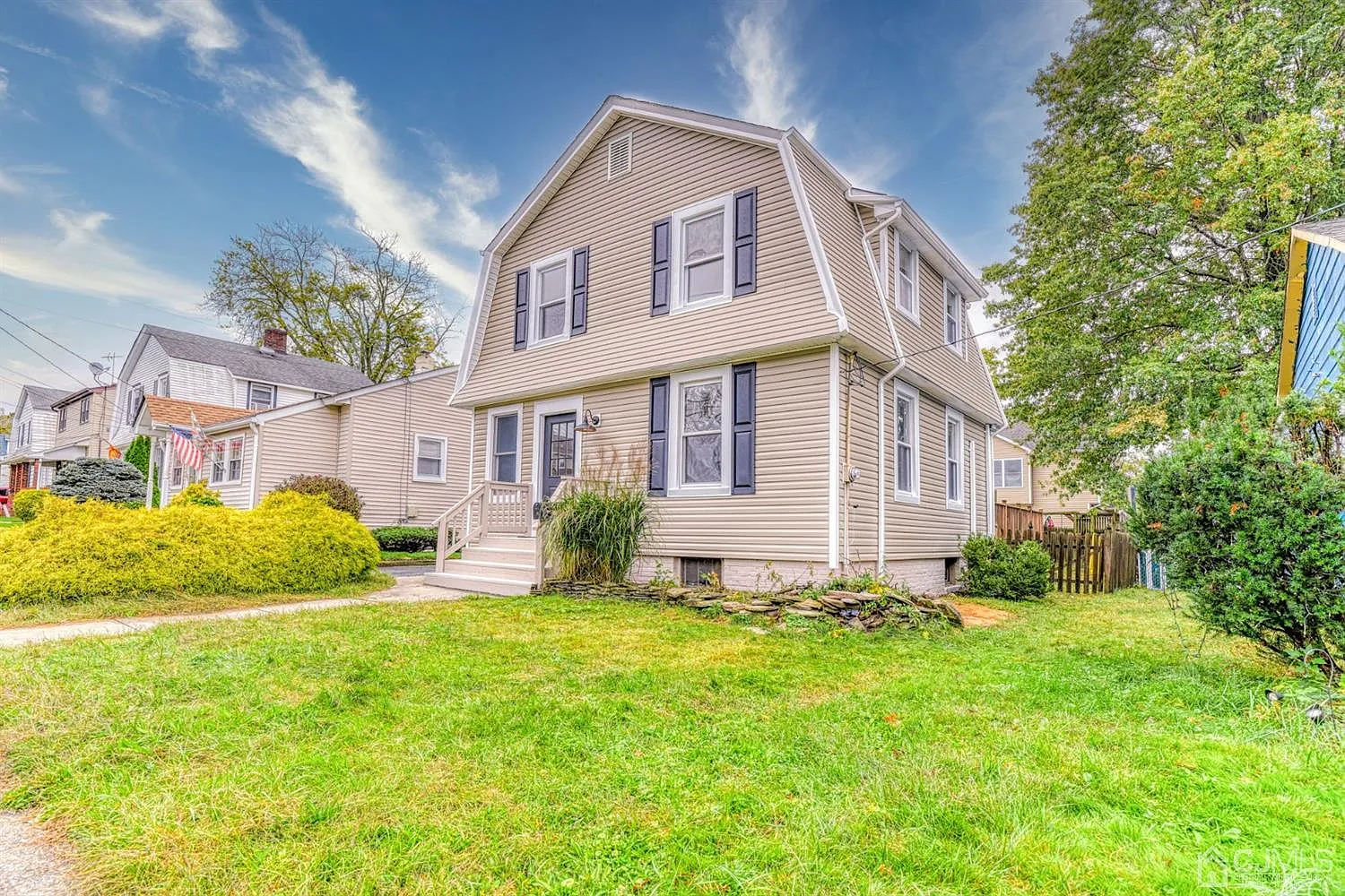 40 Pershing Ave photo 1