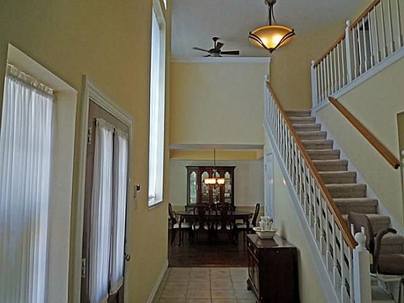 2nd image of 2103 Woodbury Pl
