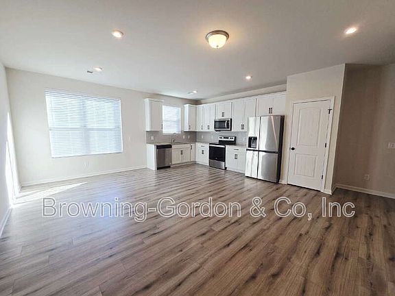2nd image of 2730 Sparrowgap Trl