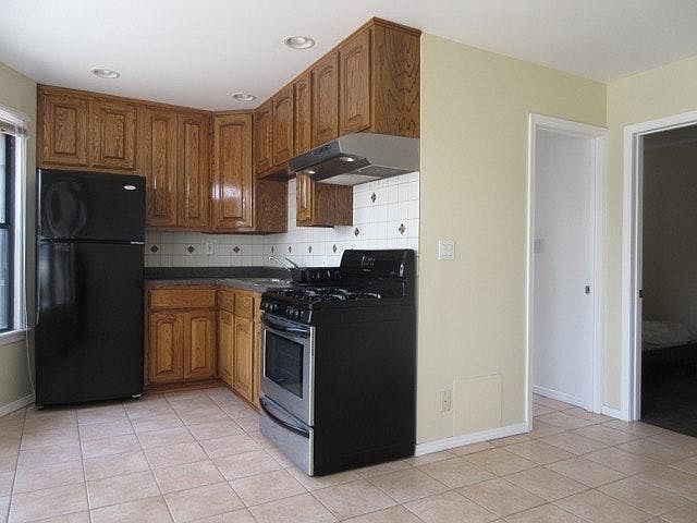 1st image of 1341 N Bronson Ave APT 1