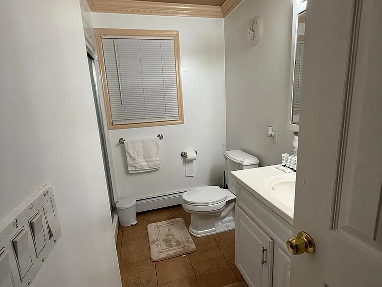 208 McAdoo Ave #2 — Photo 10