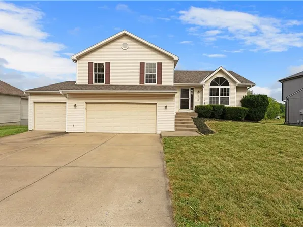 10419 N Virginia Ave, Kansas City, MO 64155