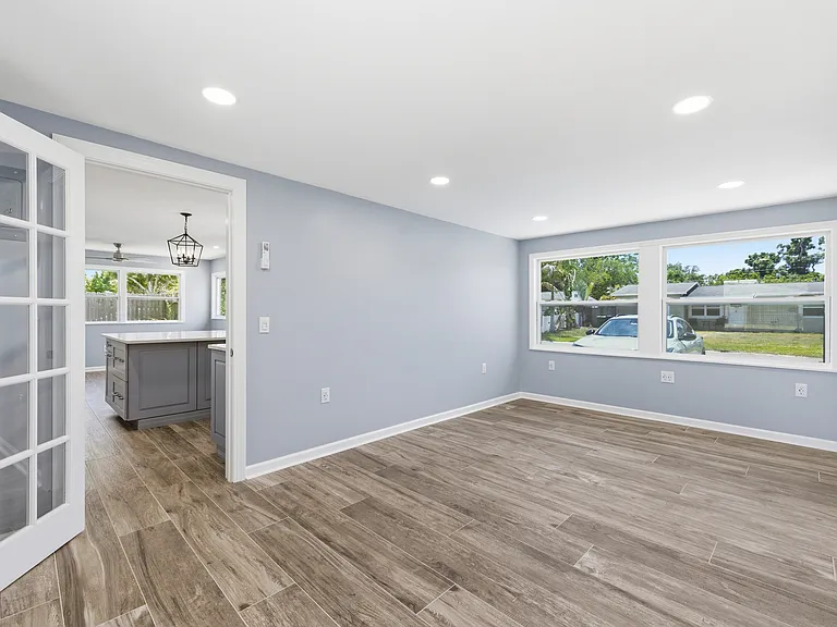 Bonus room - Reverse angle