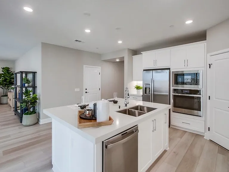 12641 Stella Ln — Photo 5