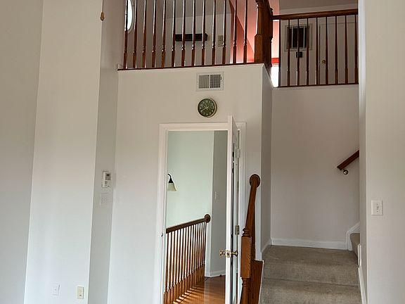 5th image of 204 Fountain Green Ln