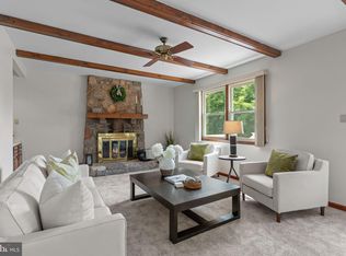4 Sunflower Ct, Newtown, PA 18940