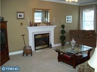 201 Spring View Dr, Douglassville, PA 19518