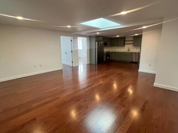 24 Wales St #1-206, Rutland, VT 05701