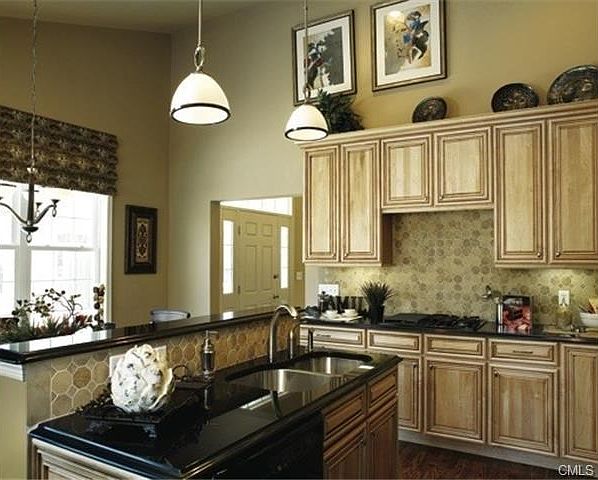 2nd image of 20 Brookside Ct