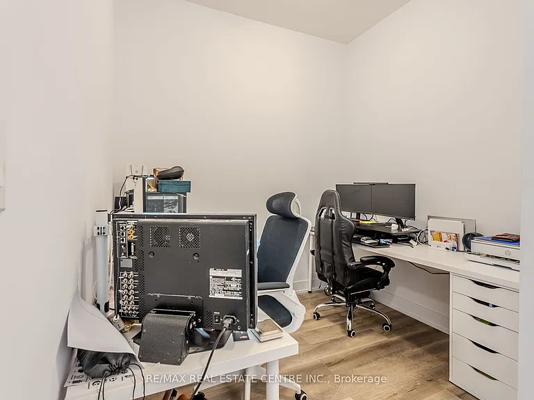 470 Dundas St E #1206 — Photo 23