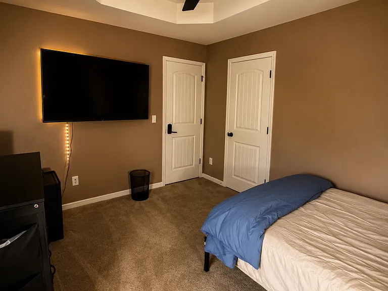 1592 Pressley Ln #4 — Photo 2