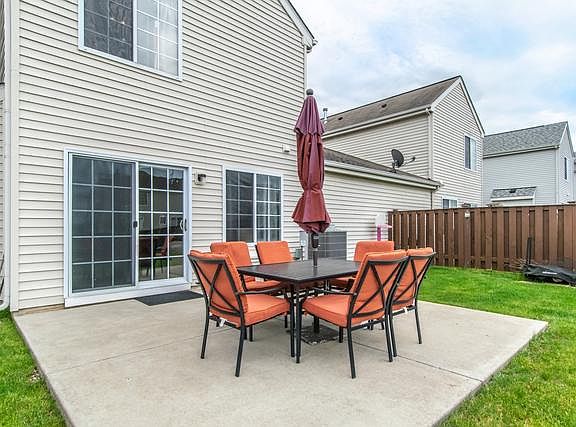 2nd image of 1427 Kettleson Dr Unit 1427