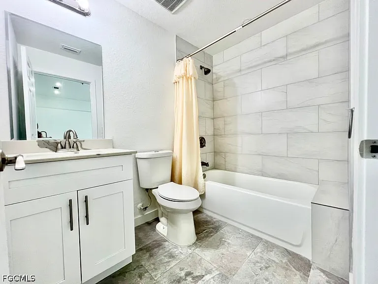 4622 SW 7th Pl — Photo 20