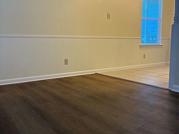 3rd image of 1511 W North Loop Blvd APT 103