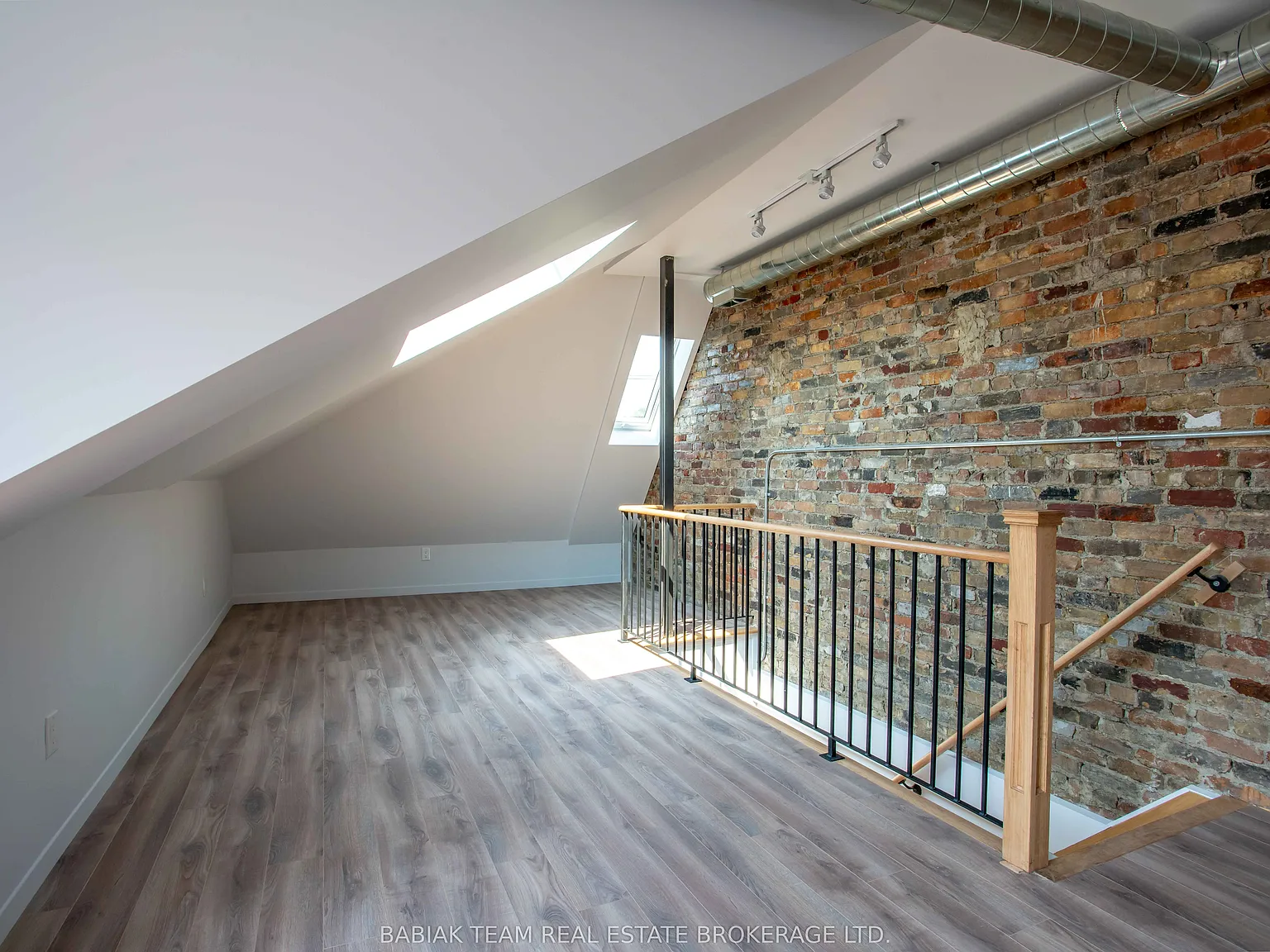 2 bed, $2,550 — Photo 1