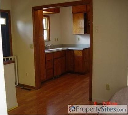 2nd image of 211 N Birney St