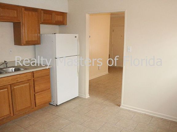 5th image of 903 Calhoun Ave #A