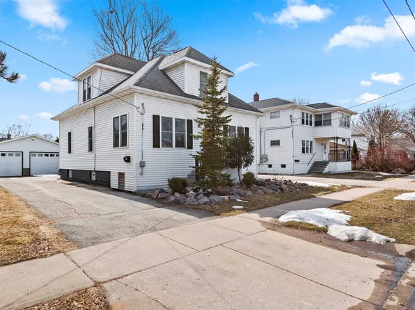 1105 Dousman St, Green Bay, WI 54303