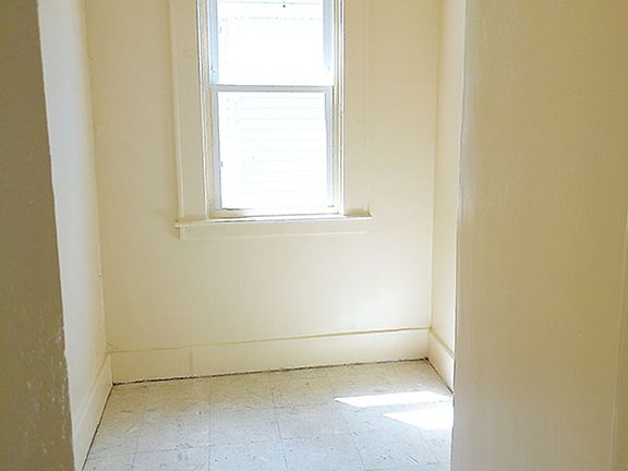 5th image of 718 Euclid Ave #0