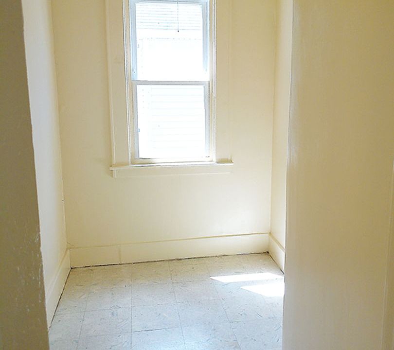 Building Photo 5