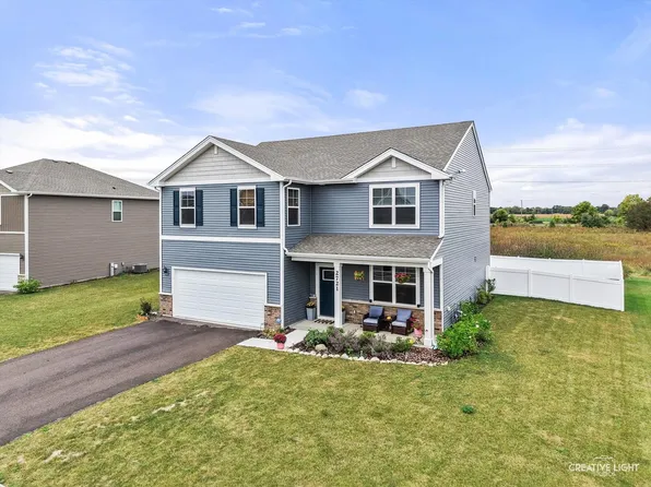 2721 Berrywood Ln, Yorkville, IL 60560