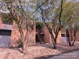 3150 E Bellevue St
