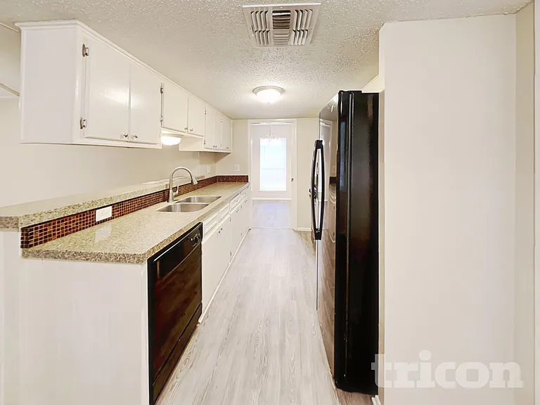 13622 Oak Breeze — Photo 7