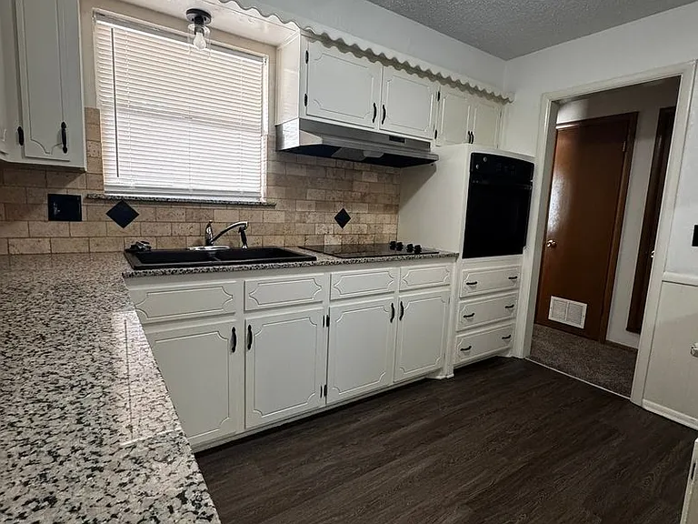 3225 N Peebly Dr — Photo 7