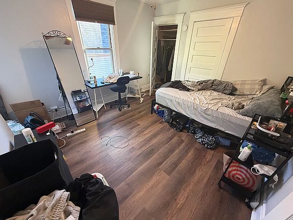 5th image of 263 Dunseith St