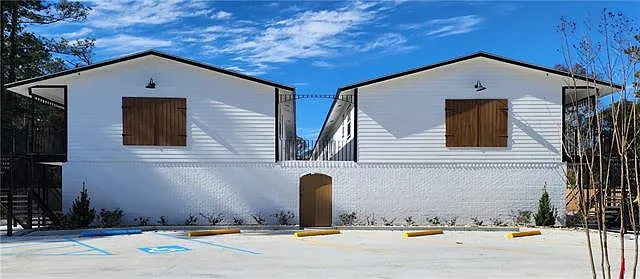 141 Hoover Dr