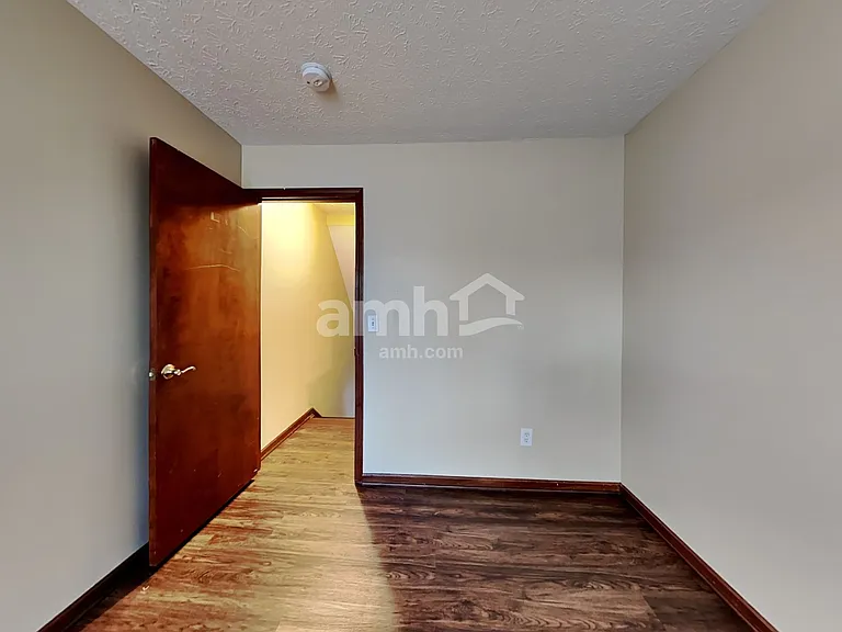 5829 Sharets Dr — Photo 15