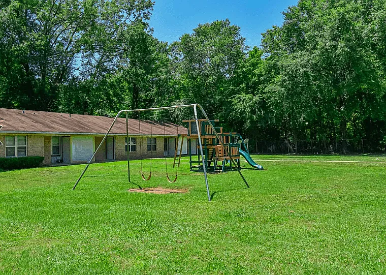 501 Martin Luther King Dr — Photo 4
