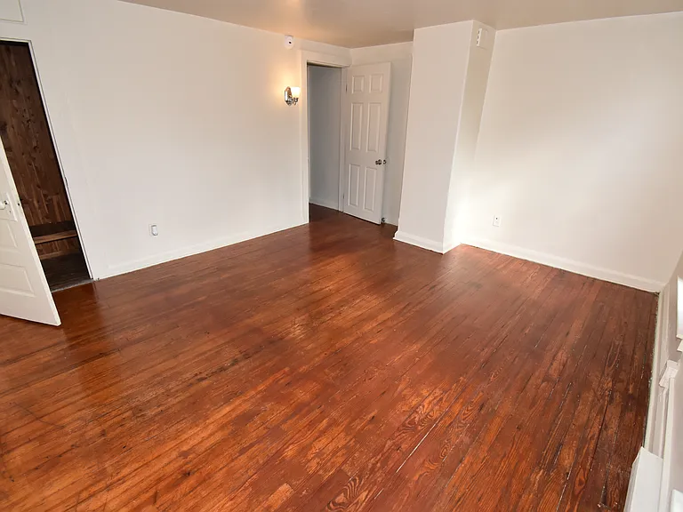 186 W Main St #B — Photo 14