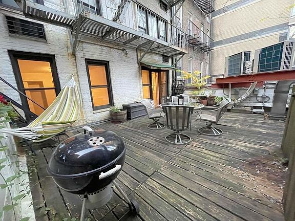 2nd image of 1628 2nd Ave #C2