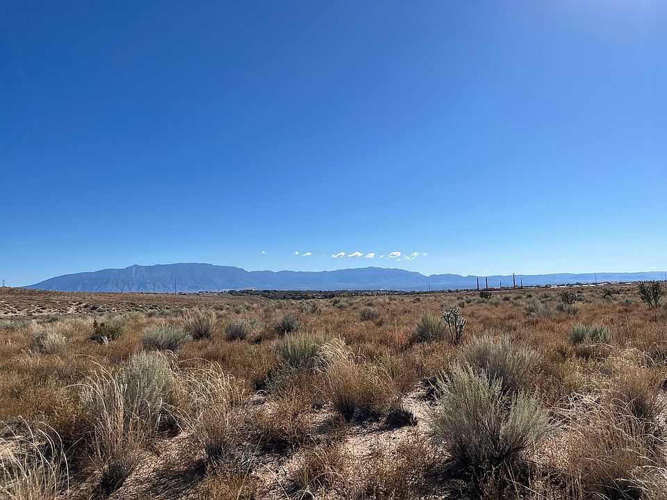 2nd image of 2312 1st St SE