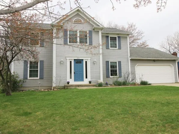2911 Williamsburg Cir, Stow, OH 44224