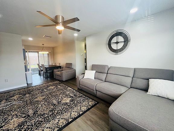 3rd image of 1920 E Edgewood Dr APT K4