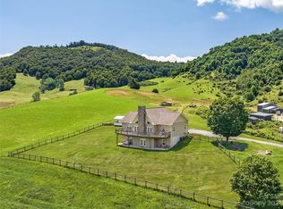 105 Dennis Farm Rd, Waynesville, NC 28785