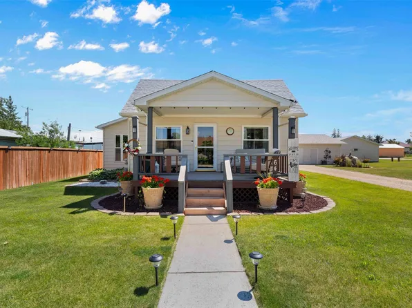 64 3rd Ave S, Stanford, MT 59479